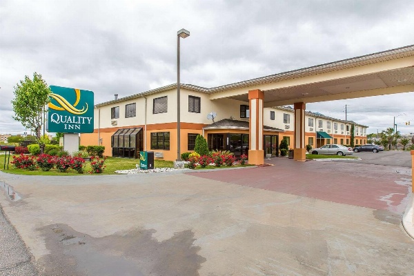 Quality Inn Montgomery image 1