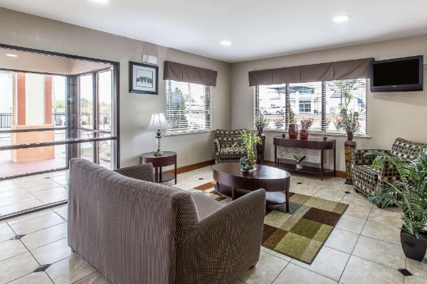 Quality Inn Montgomery image 11